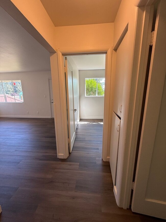 Photo - Newly Updated Cottage in Coquille