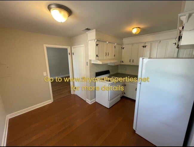 Photo - 1915 Sweetbriar Ave Unidad Sweetbriar