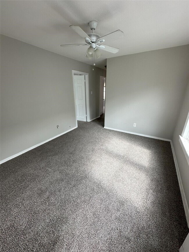 Photo - 3102 Brackenridge St