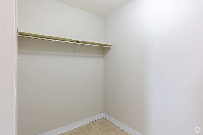 2BR, 2BA - Closet