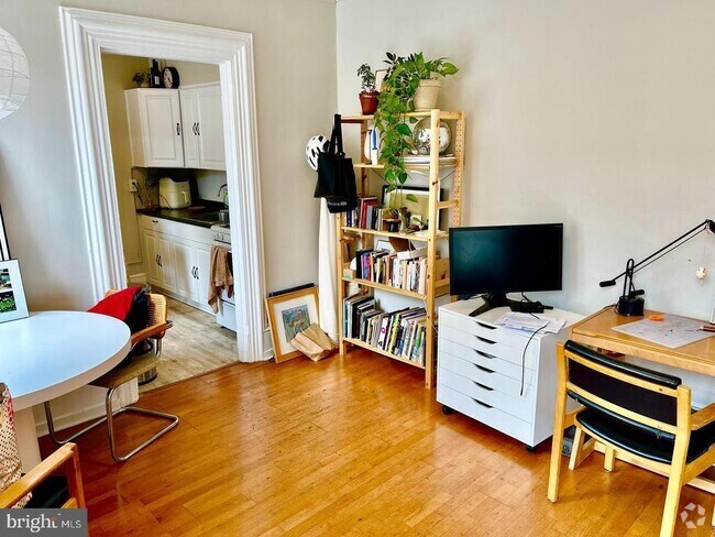 Building Photo - 2314 E Cumberland St Unit 2R Rental