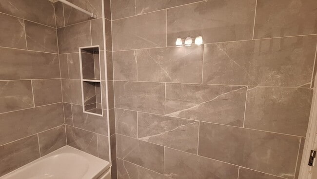 Photo - 5 Kenmar Dr Unit 7