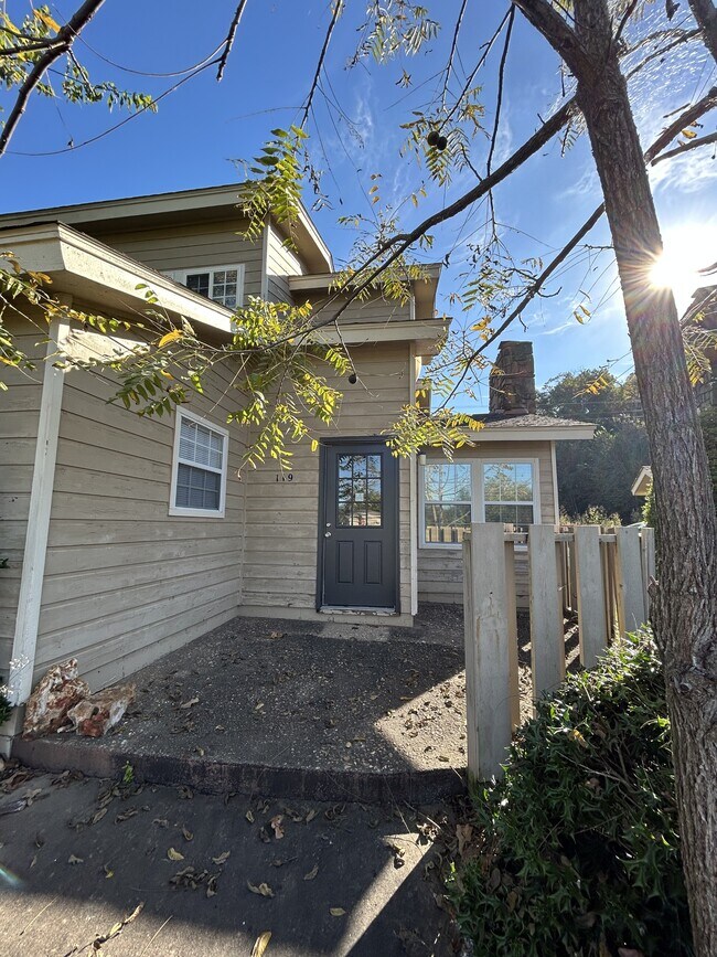 Photo - 13811 Turnberry Ln
