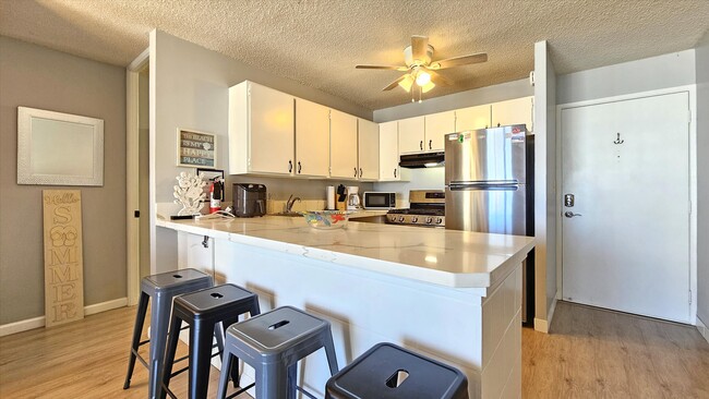 Photo - 2452 Tusitala St