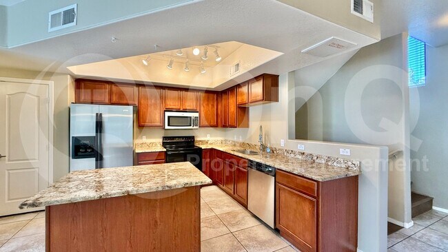 2402 E 5th St Unit 1436