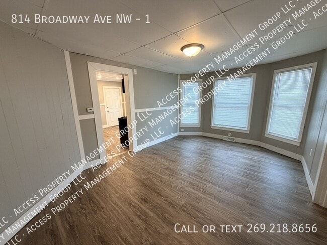 Photo - 814 Broadway Ave NW Unit 1