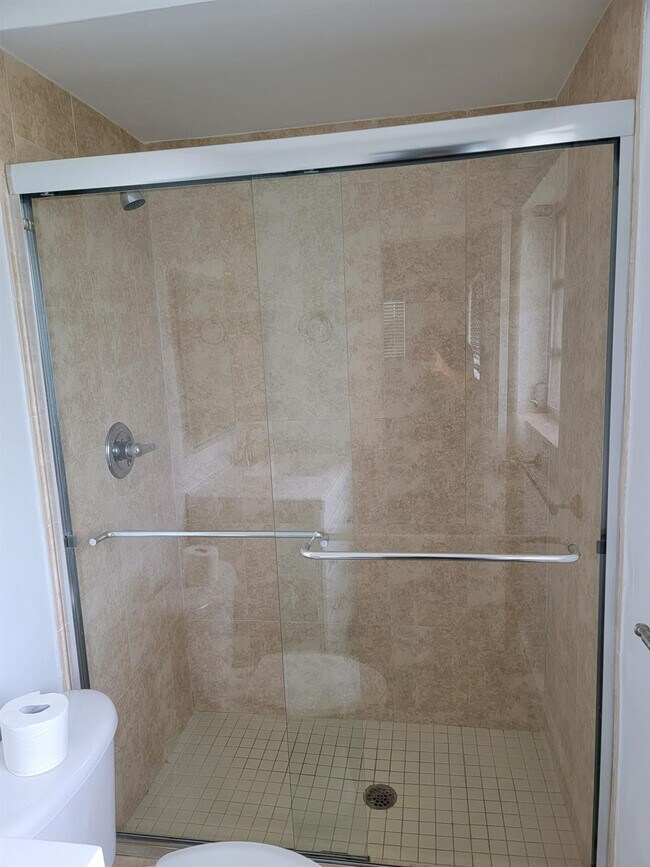 Photo - 2100 Diana Dr Unit 310