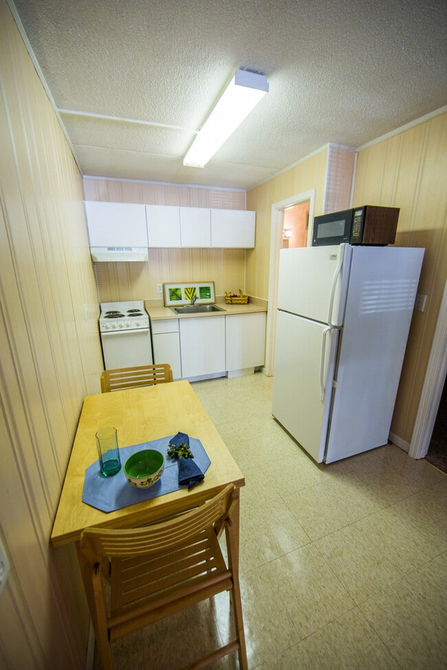 Crestview Apartments