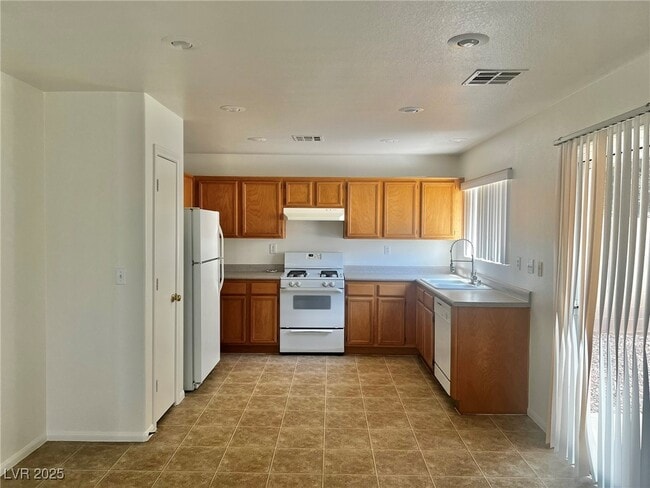 Photo - 3153 Amari Ave
