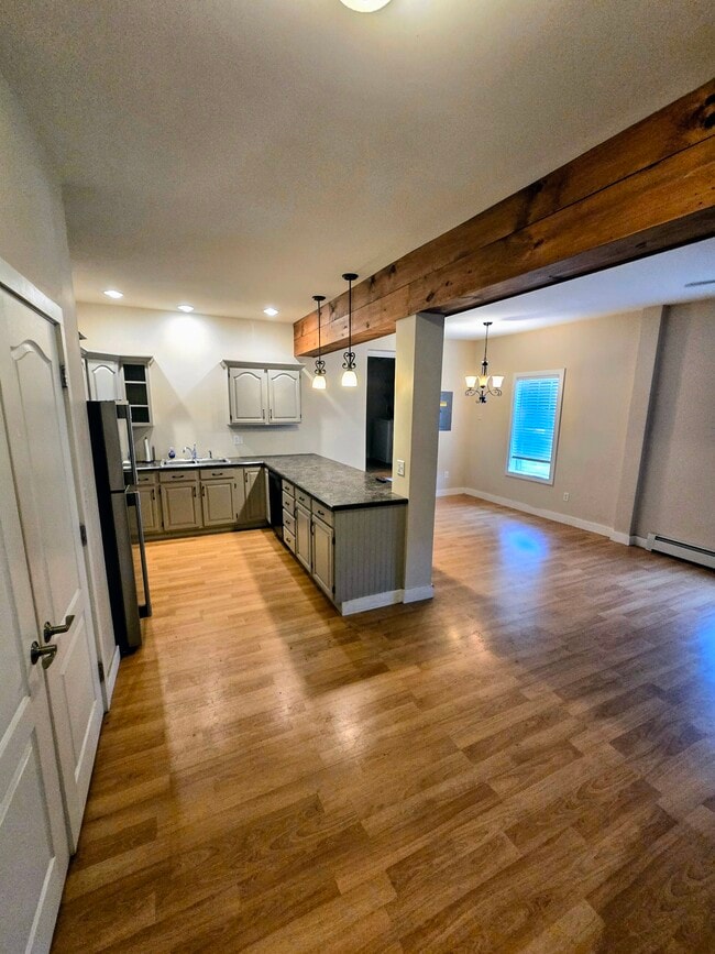 Building Photo - 264 Elm St Unit 3 Rental