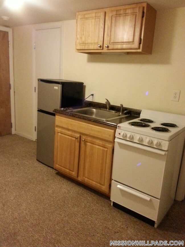 Photo - 53 S Huntington Ave Unidad B3