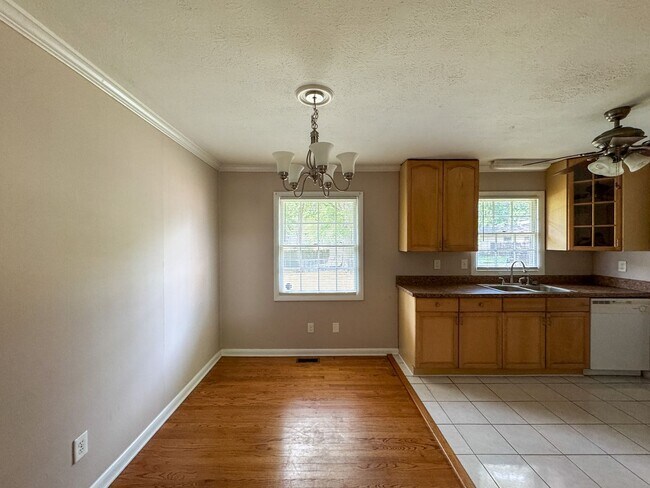 Photo - Charming 3 Bed 2 Bath Fayetteville Home with Fenced Yard
