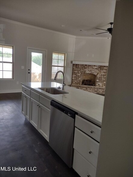 Photo - 464 Silver Hill Dr