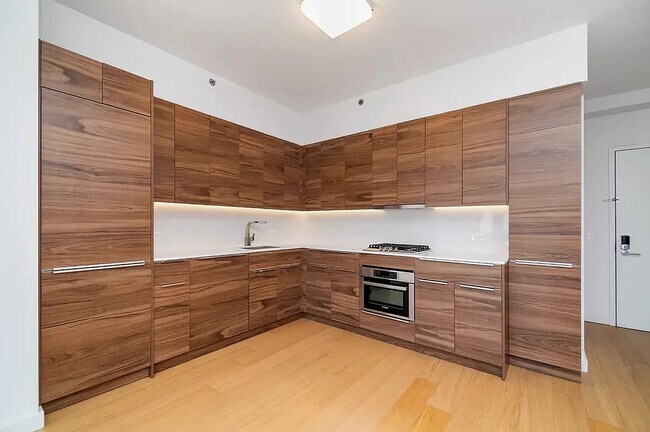 Photo - 171 Suffolk St Unit 4D