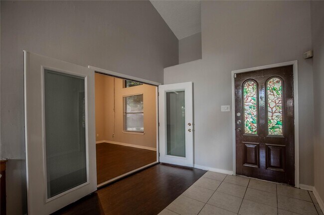 Photo - 10106 Lost Trail St