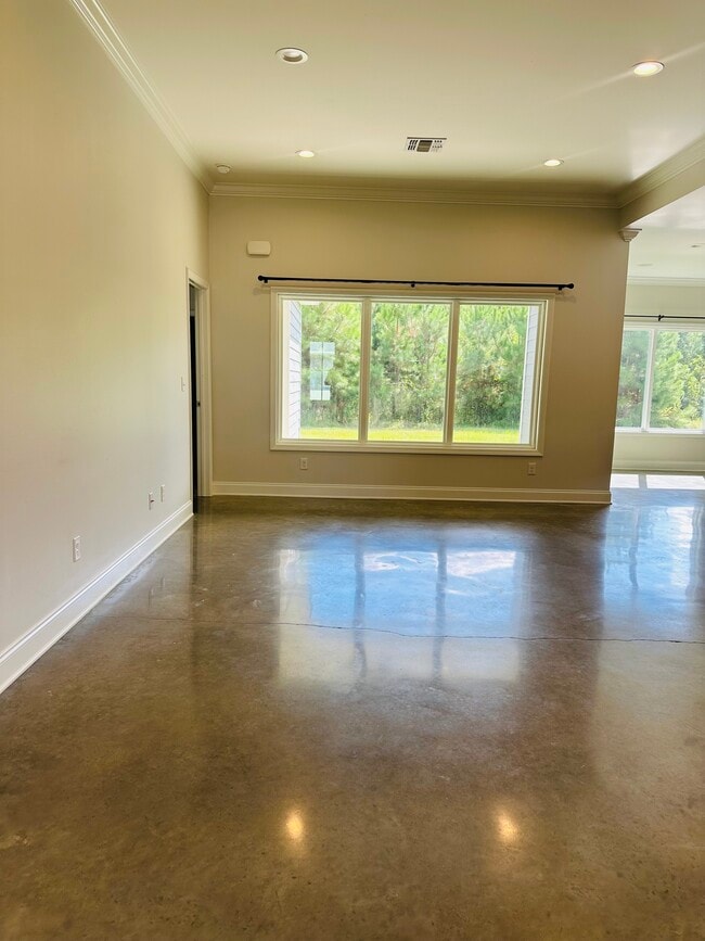 311 Yellow Pine Dr