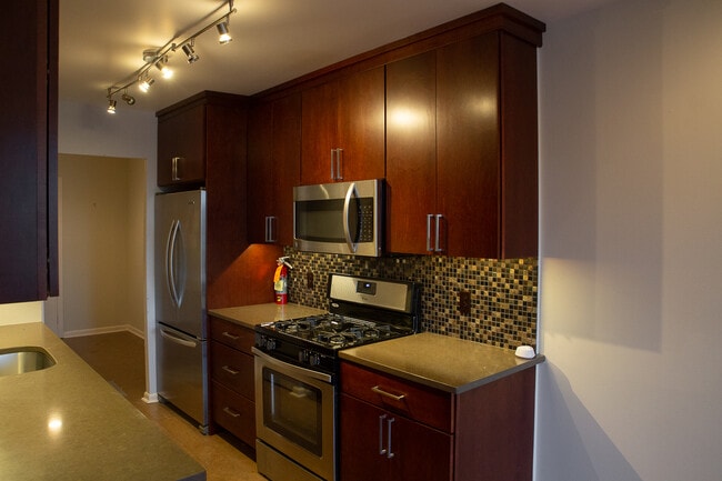 Kitchen - 1640 Oakwood Dr Unit W216