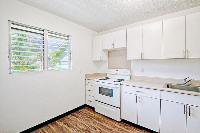 Photo - Waimanalo Apartments