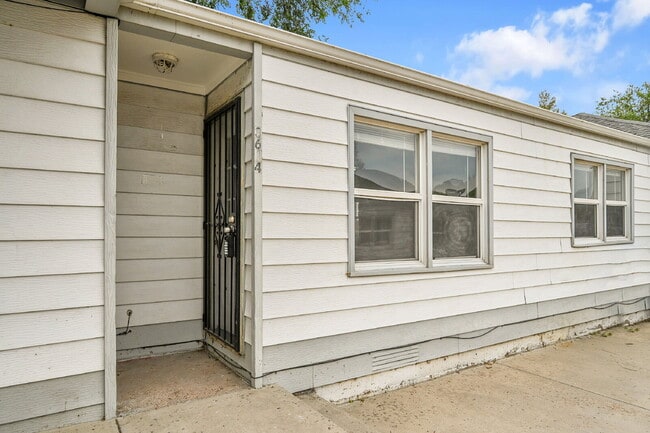 Building Photo - $1,150 - 2 Bed, 1 Bath Updated Unit 3614 S. King St. Rental