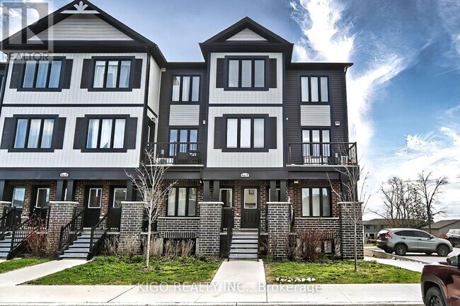 Photo - 160 Rochefort St. Unit A15