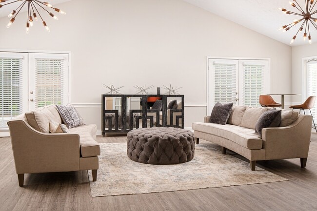 Colony Pointe