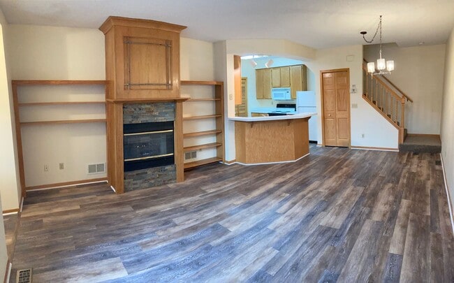 Photo - 2BR Woodbury Townhome with flexible lease term!