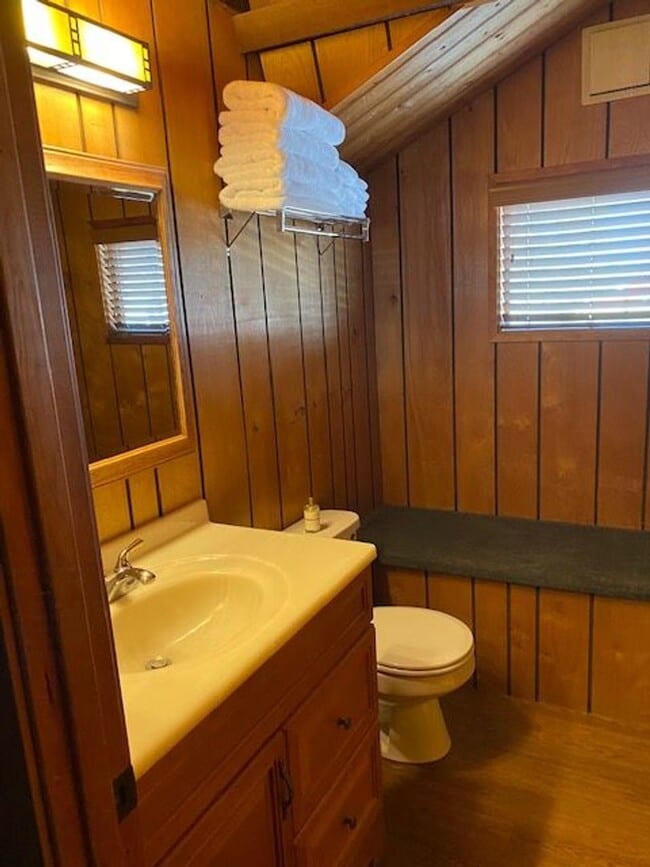 Photo - log Cabin in the heart of Terrebonne Oregon