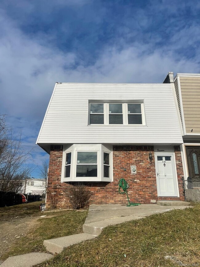 Building Photo - 18 Chaucer Ct