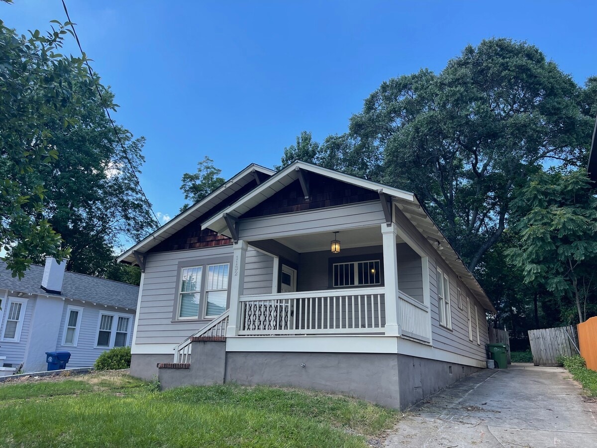 Photo - 196 Polar Rock Rd SW