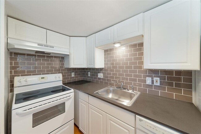 Photo - 2500 Burleson Rd Unit 512