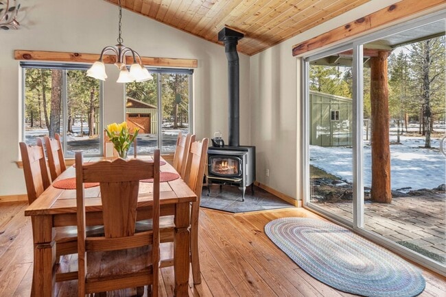 Photo - Available until April- Short Term Lease