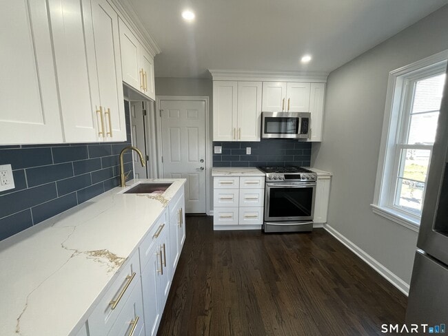 Building Photo - 111 Priscilla Cir