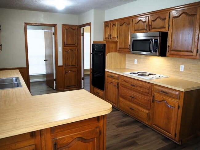 Photo - 1934 Maxwell Dr