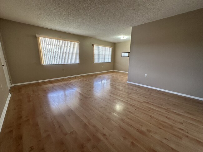 Photo - 4800 Rilma Ave