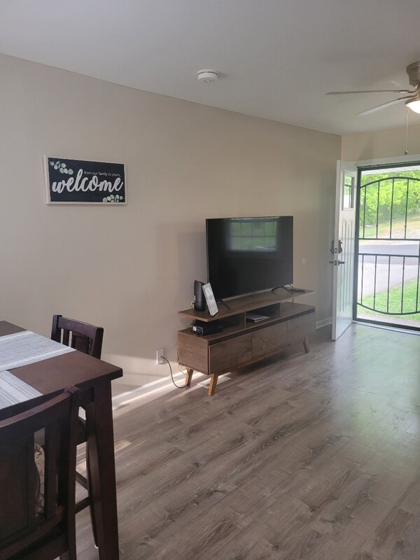 312 Beech St Apartment Clarksville, TN