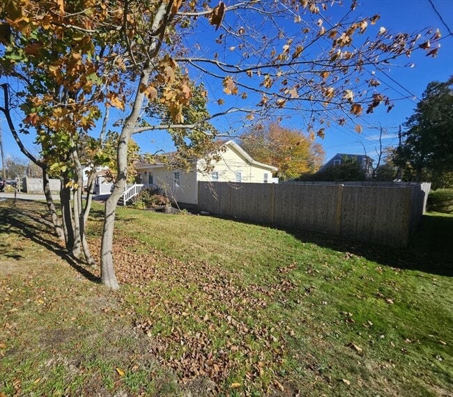 Building Photo - 1037 Ocean St