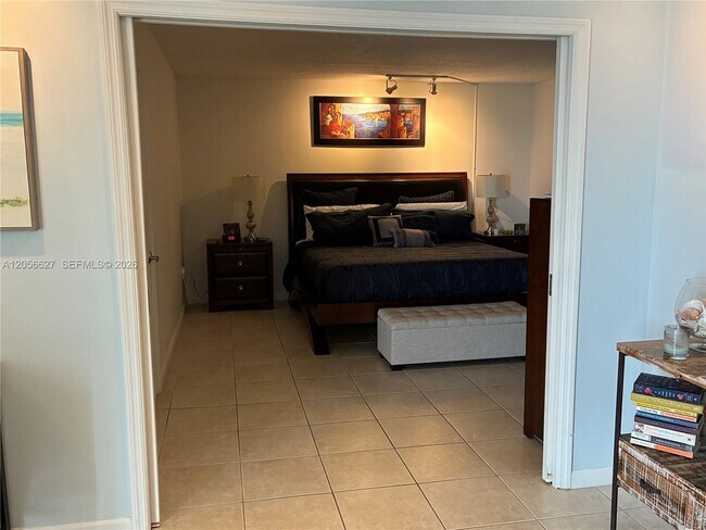 6917 Collins Ave Unit 1207
