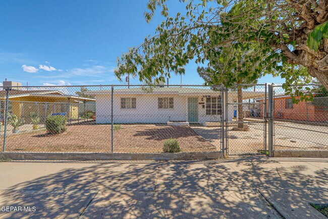 Building Photo - 5312 Capistrano Dr Rental