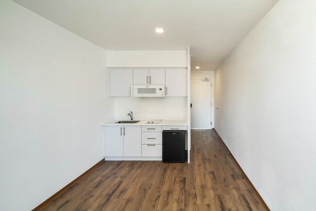 Photo - Pasadena Studios