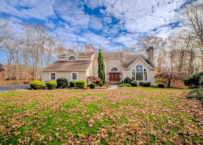 Photo - 723 Laurie Ln