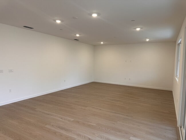 Photo - 10224 Sesti Wy