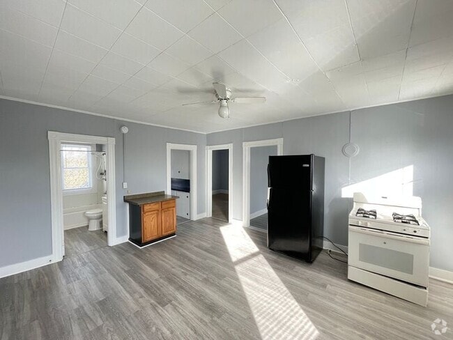 Building Photo - 301 Amory St Unit #3 Rental
