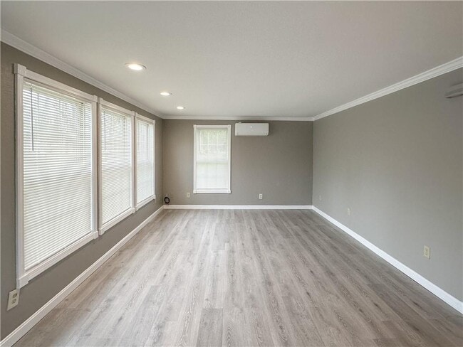 Sala de estar - 12189 Shady Ave