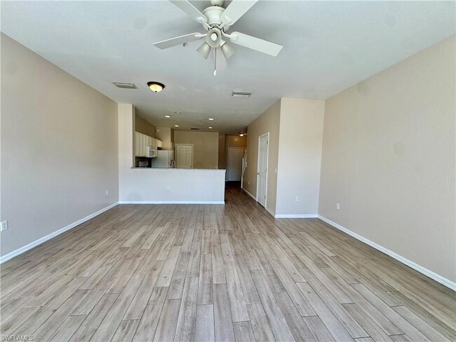 Photo - 912 Hampton Cir
