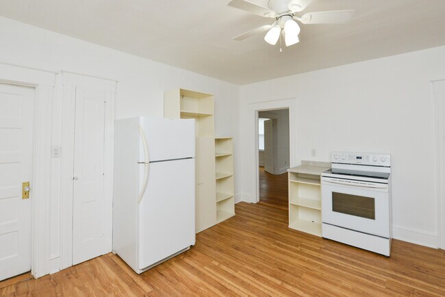 Photo - 390 Clinton St Unit 1