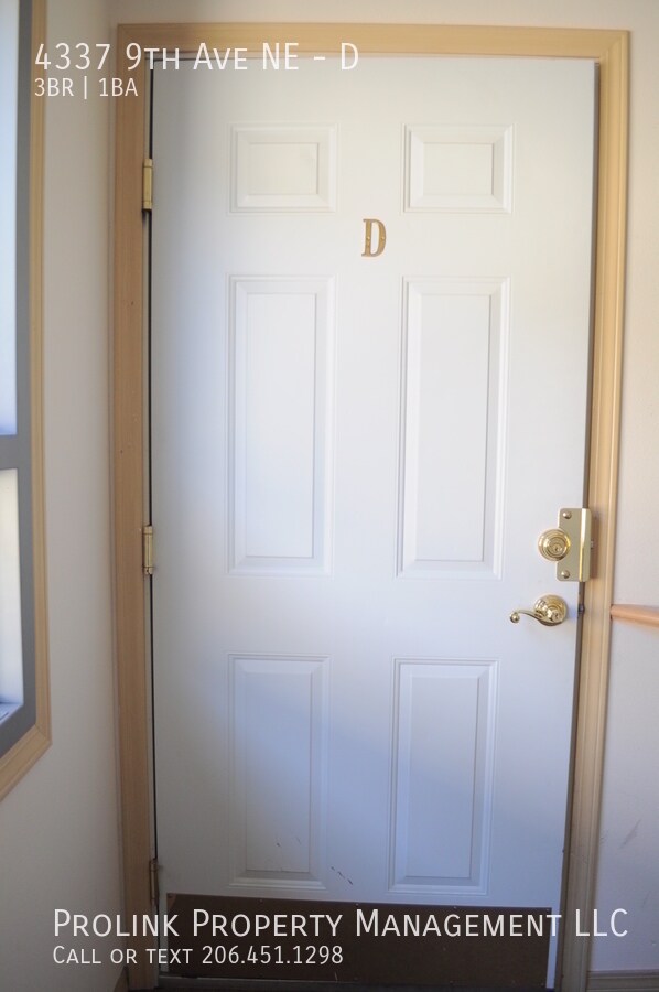 Photo - 4337 9th Ave NE Unit D