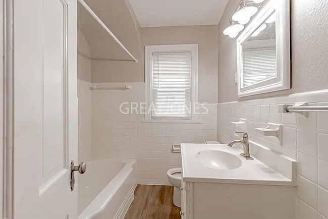 Photo - 113 Powell Ave