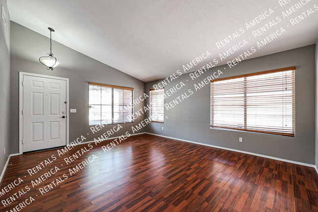 7471 W Lone Cactus Dr
