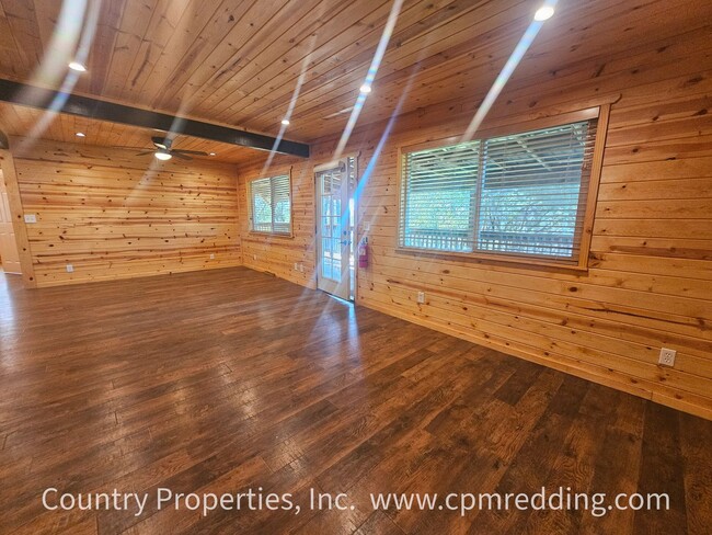Photo - Country Living with 4 Bedrooms plus an Office!