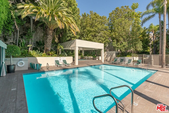 Photo - 1131 Alta Loma Rd Unit 311